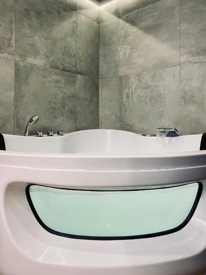 Apartment Premium Jacuzzi For Couples, Old Town Krakau Exterior foto