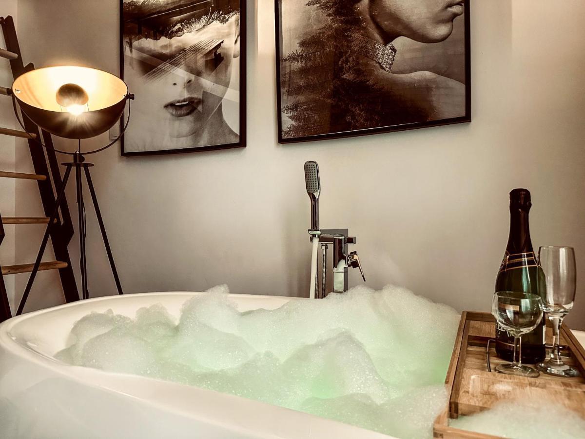Apartment Premium Jacuzzi For Couples, Old Town Krakau Exterior foto