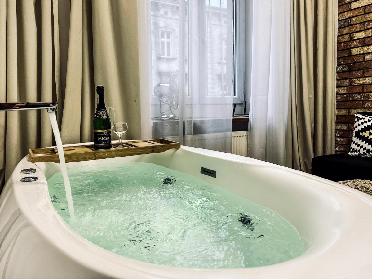 Apartment Premium Jacuzzi For Couples, Old Town Krakau Exterior foto
